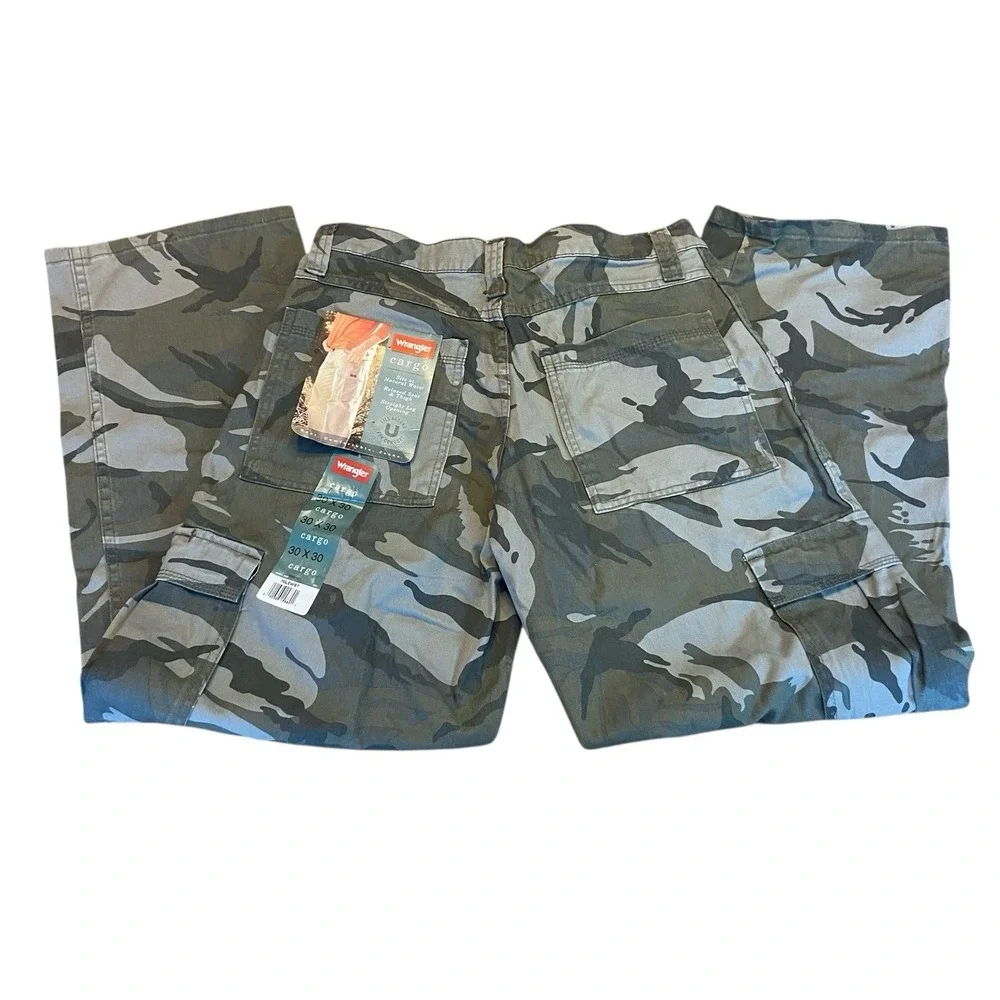 NEW Wrangler Cargo Pants Camouflage Straight Leg Relaxed Seat Men's‎ 30x30